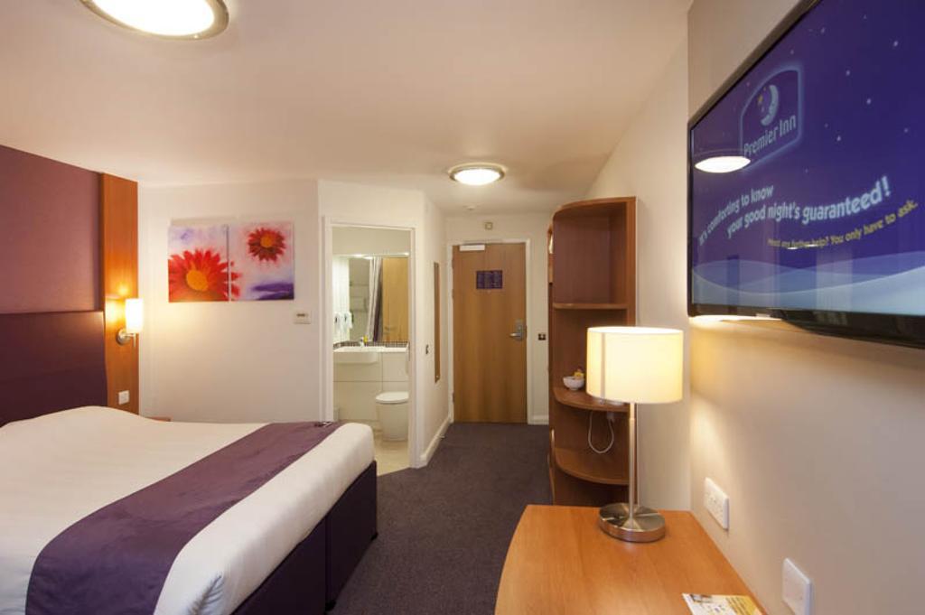 Premier Inn Newcastle Team Valley Gateshead Dış mekan fotoğraf